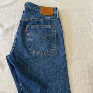 Levi’s jean in excellent condition.